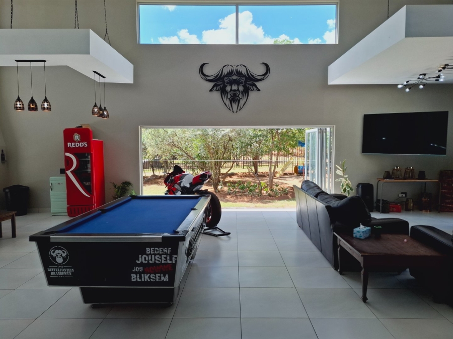 5 Bedroom Property for Sale in Rayton Free State